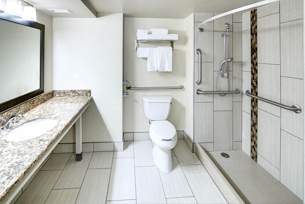 Doubletree By Hilton Madison Downtown Hotel Luaran gambar